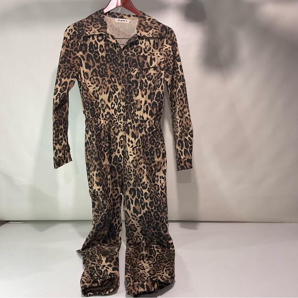 Leopard Pattern Jumpsuit / Bodysuit - Picture 1 of 10